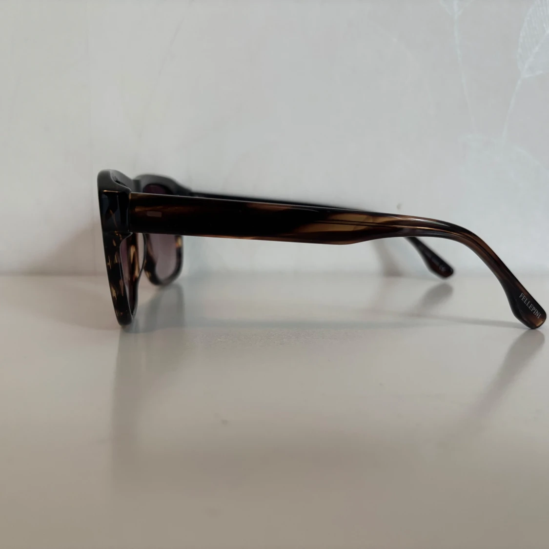 Bruna fyrkantiga solglasögon Fellepini