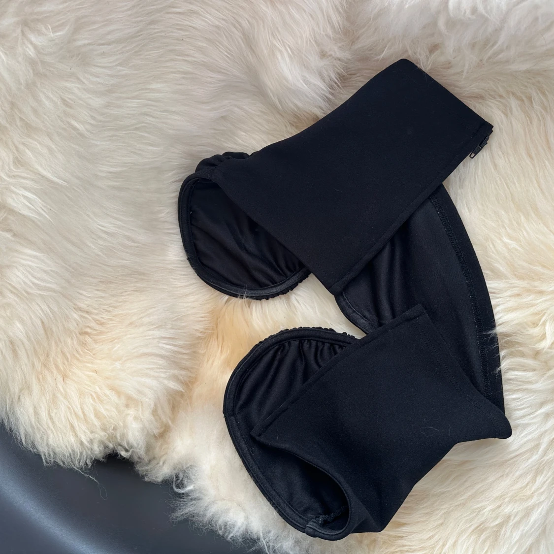 Svart offshoulder topp Gina Tricot - 1