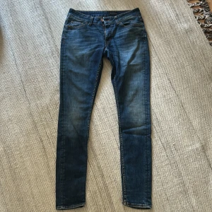 Tiger of Sweden jeans - Säljer dessa Tiger of Swedens jeans i fint skick. Storlek 32/32. Har du frågor eller funderingar skriv gärna🙌🙏🏻