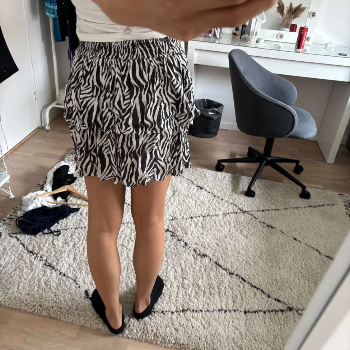 Zebramönstrad volangkjol svart/vit - 2