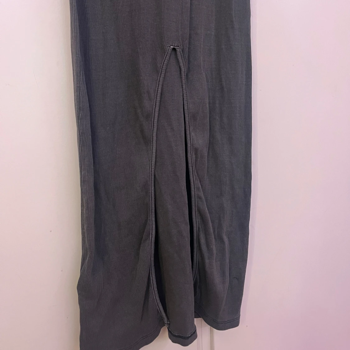 Grå ribbad långklänning H&M Divided - 2