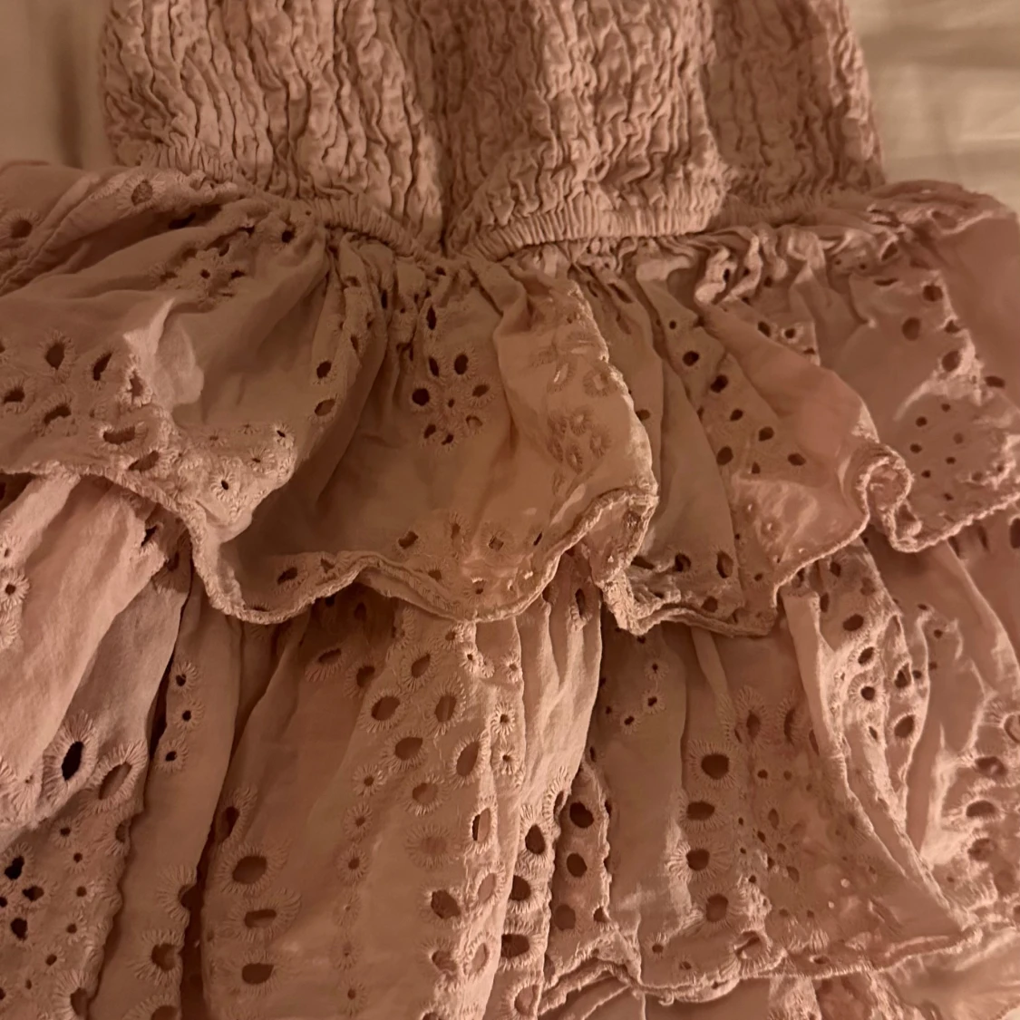 Ljusrosa volangkjol - 1