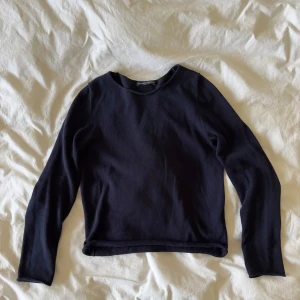 stickad tröja - använd ett fåtal gånger 