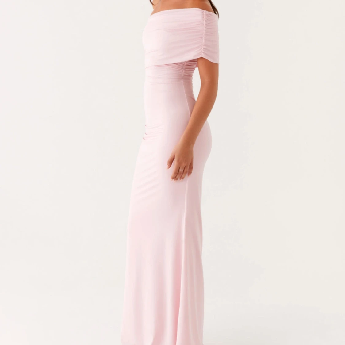 Oanvänd ljusrosa balklänning från Peppermayo - 2