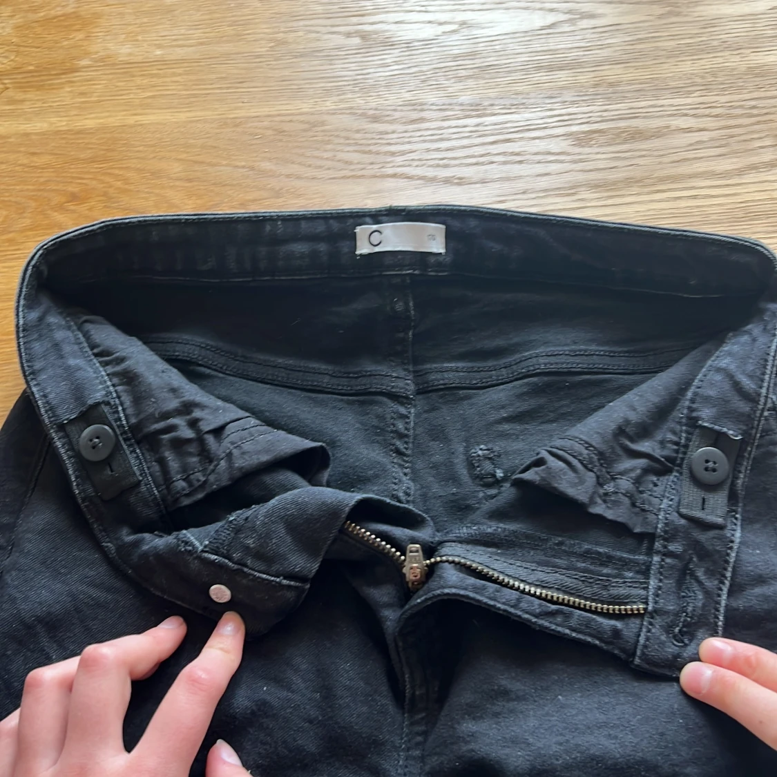 Svarta bootcut jeansbyxor - 4