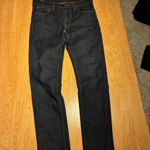 nudie - säljer dessa nudie jeans lean dean bra skick pris 449kr 