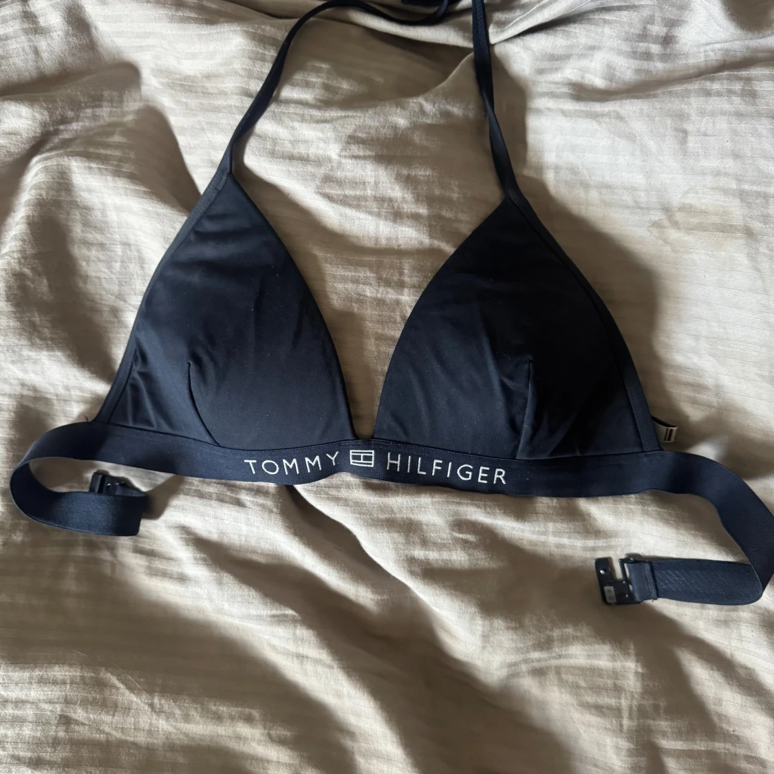 Marinblå bikini från Tommy Hilfiger - 1