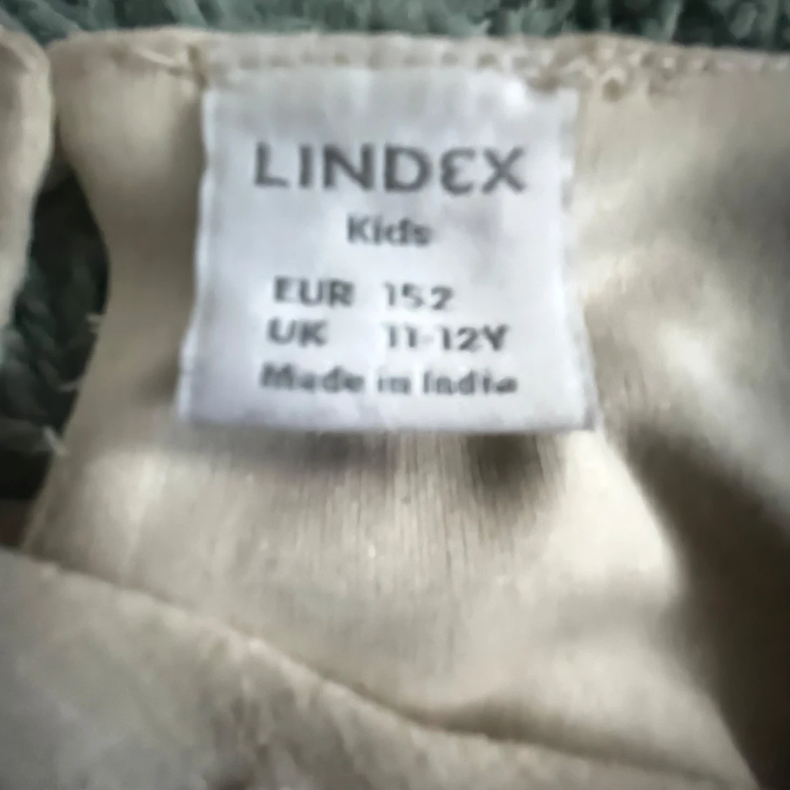 Gul blus stl 152 - 2