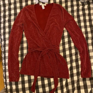 Glittrig topp - I toppen skick! 