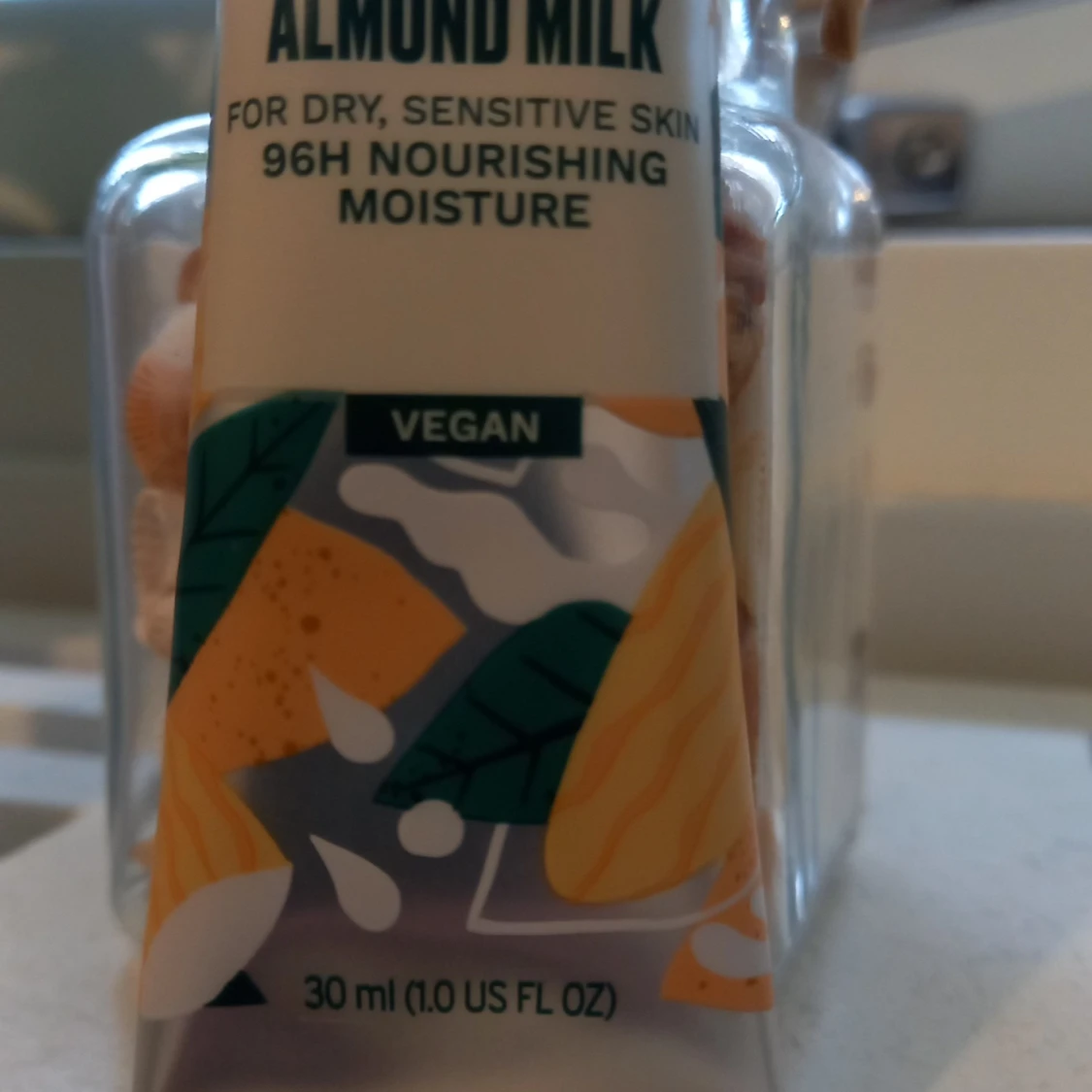 Hand Balm Almond Milk från The Body Shop - 4