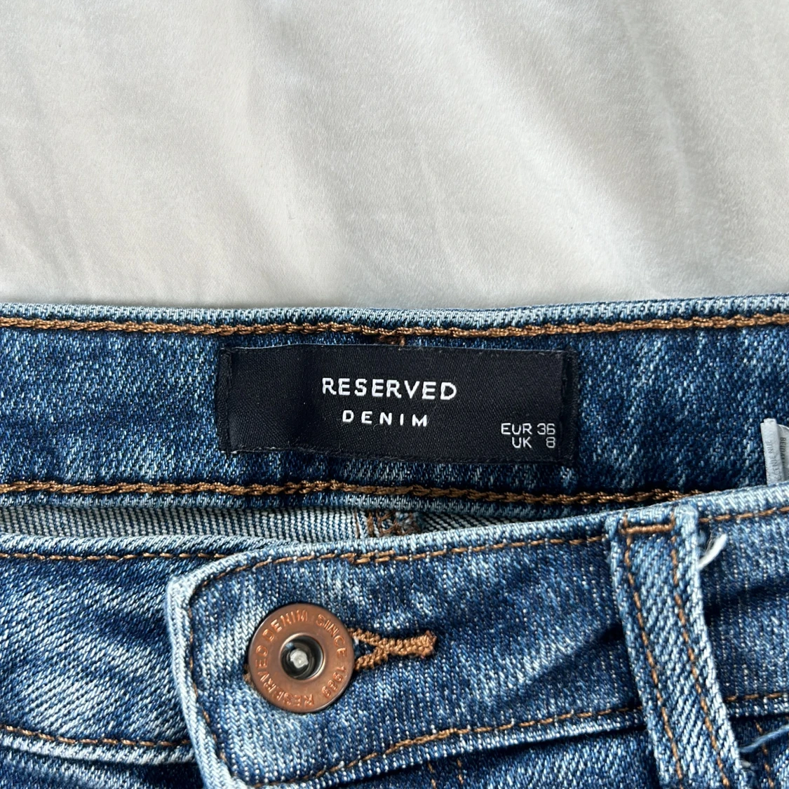 Blå jeansshorts med fransar från Reserved - 2