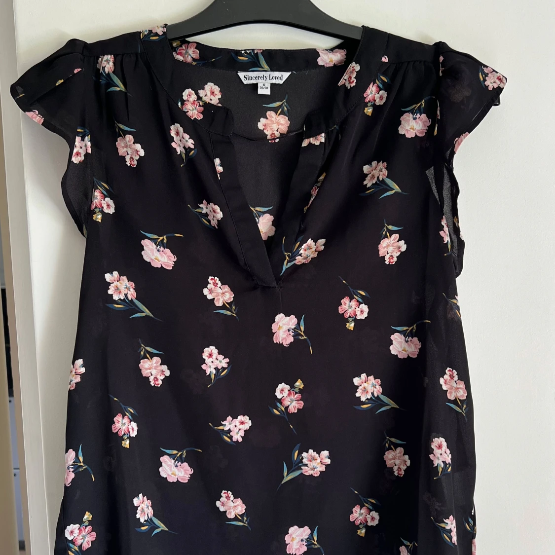 Tre blommiga blusar  - 3