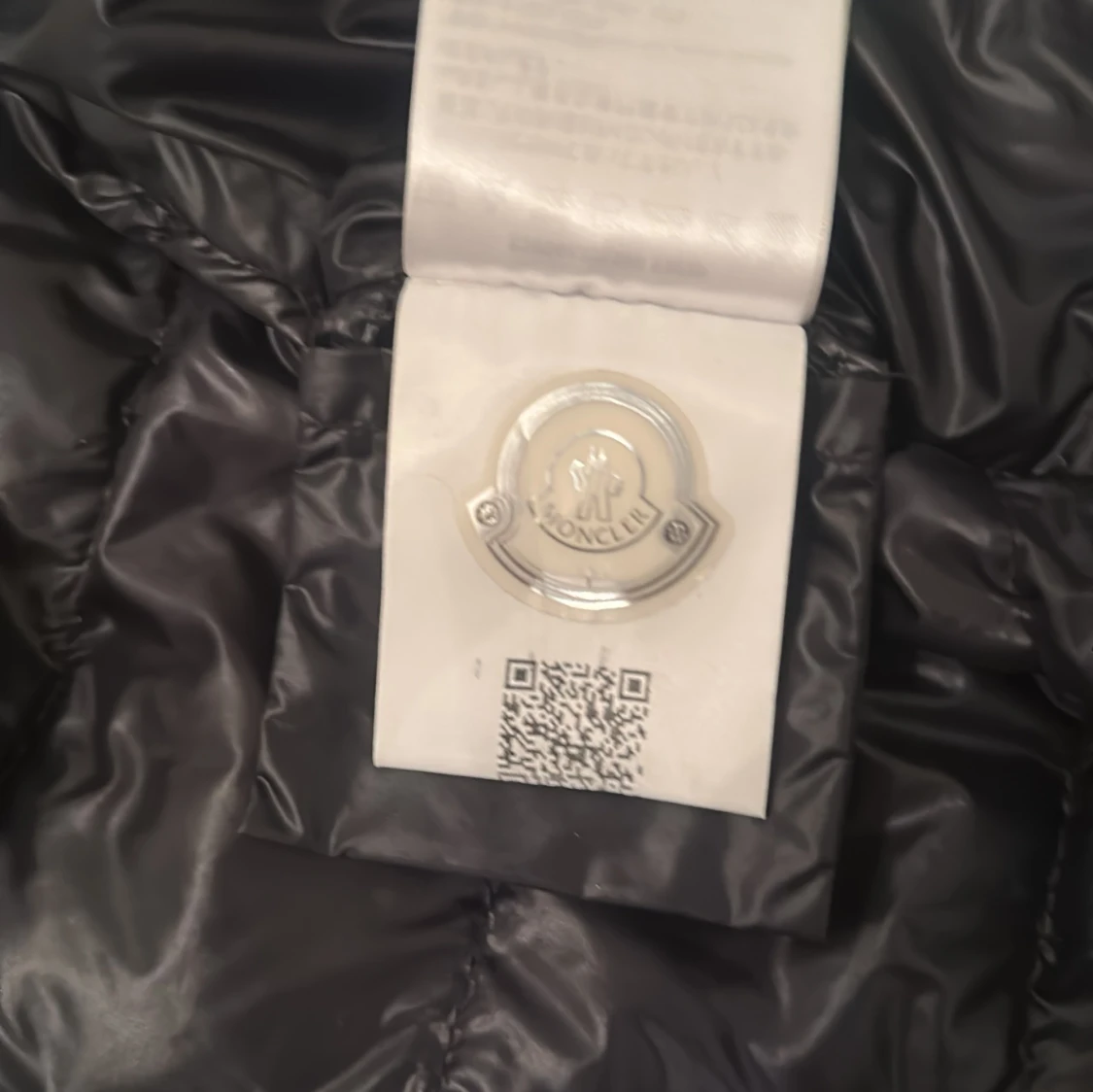 Svart dunväst från Moncler - 3