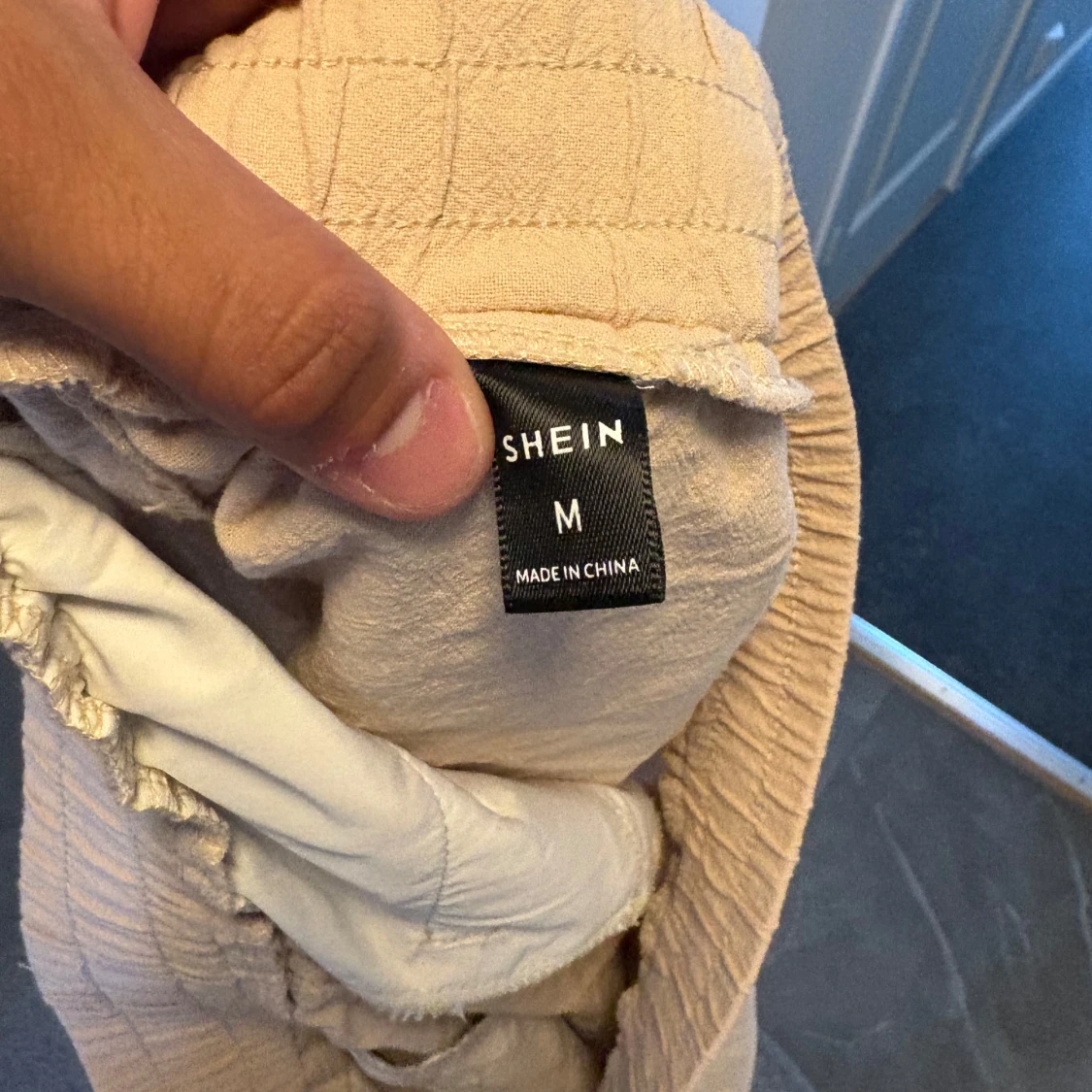 Beige mjukisbyxor från SHEIN - 2