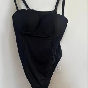 Body Nakd 70B - Svart body från nakd aldrig använd då den var för liten, storlek 70B med prislapp kvar