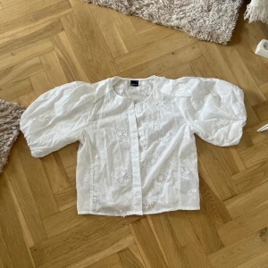 Fin blus Ginatricot - Vit blus från Ginatricot 