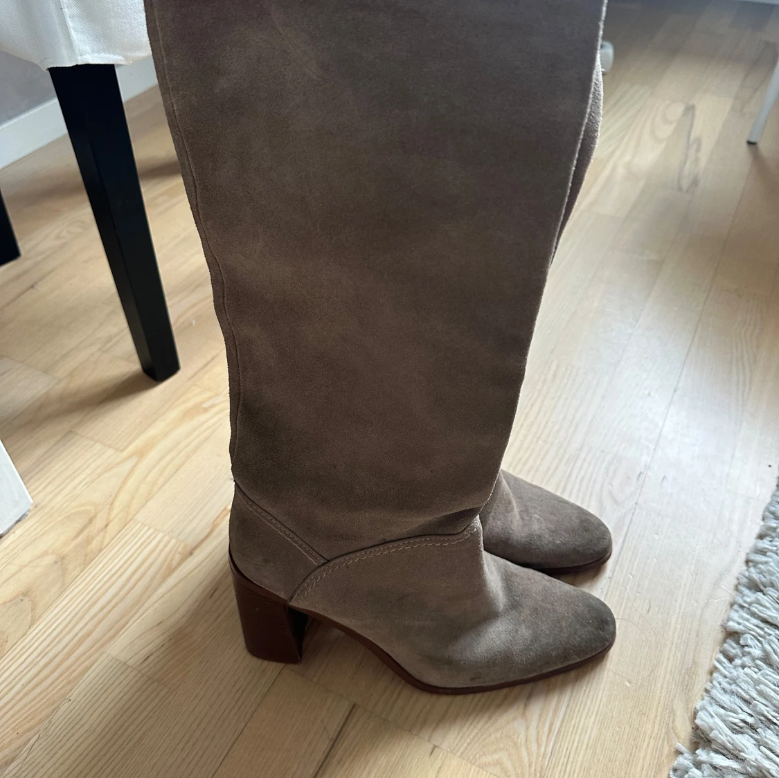 Beige boots med klack - 2