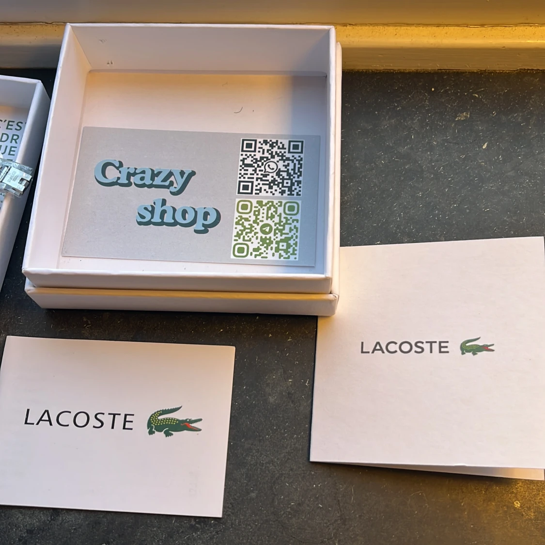 Silverfärgad armbandsklocka från Lacoste - 2