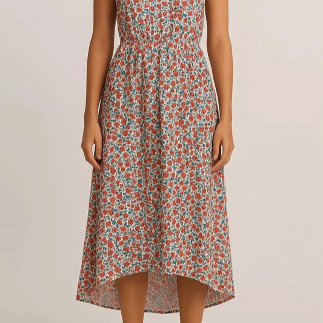 Blommig sommarklänning med volangärm