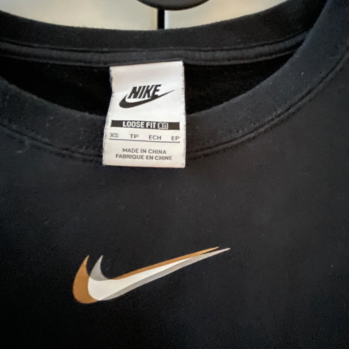 Svart croppad Nike sweatshirt XS - 2