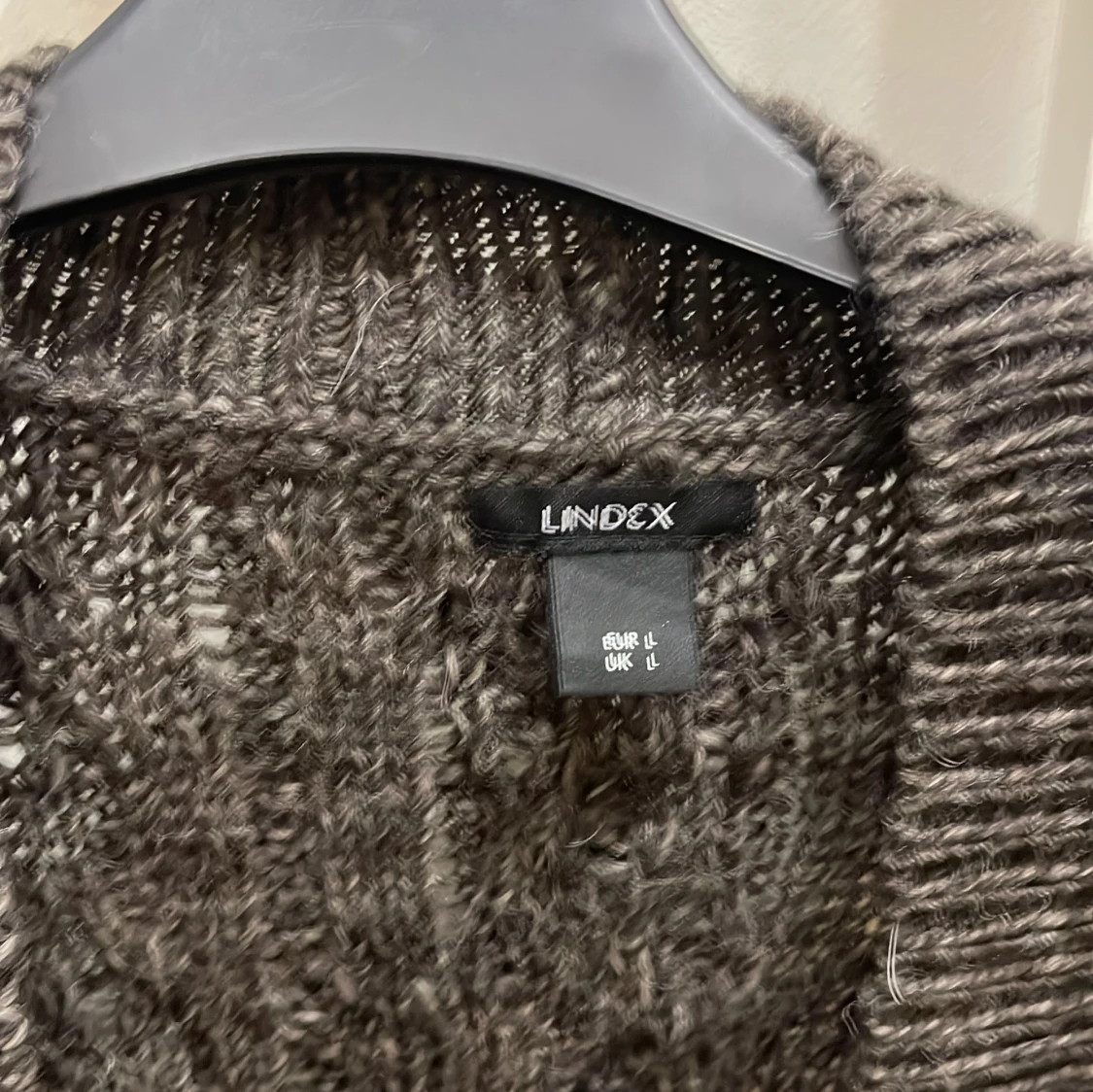 Mörkgrå stickad kofta från Lindex - 1