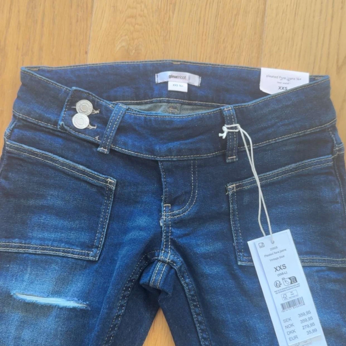 Blå bootcut jeans från Gina Tricot XXS - 2