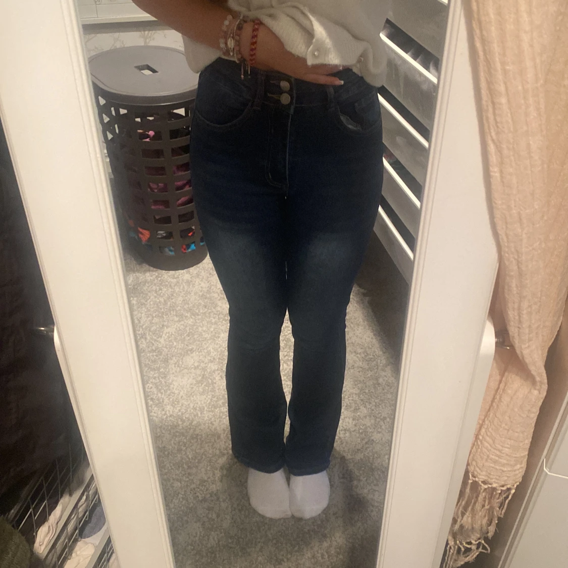 Mörkblå bootcut jeans med hög midja