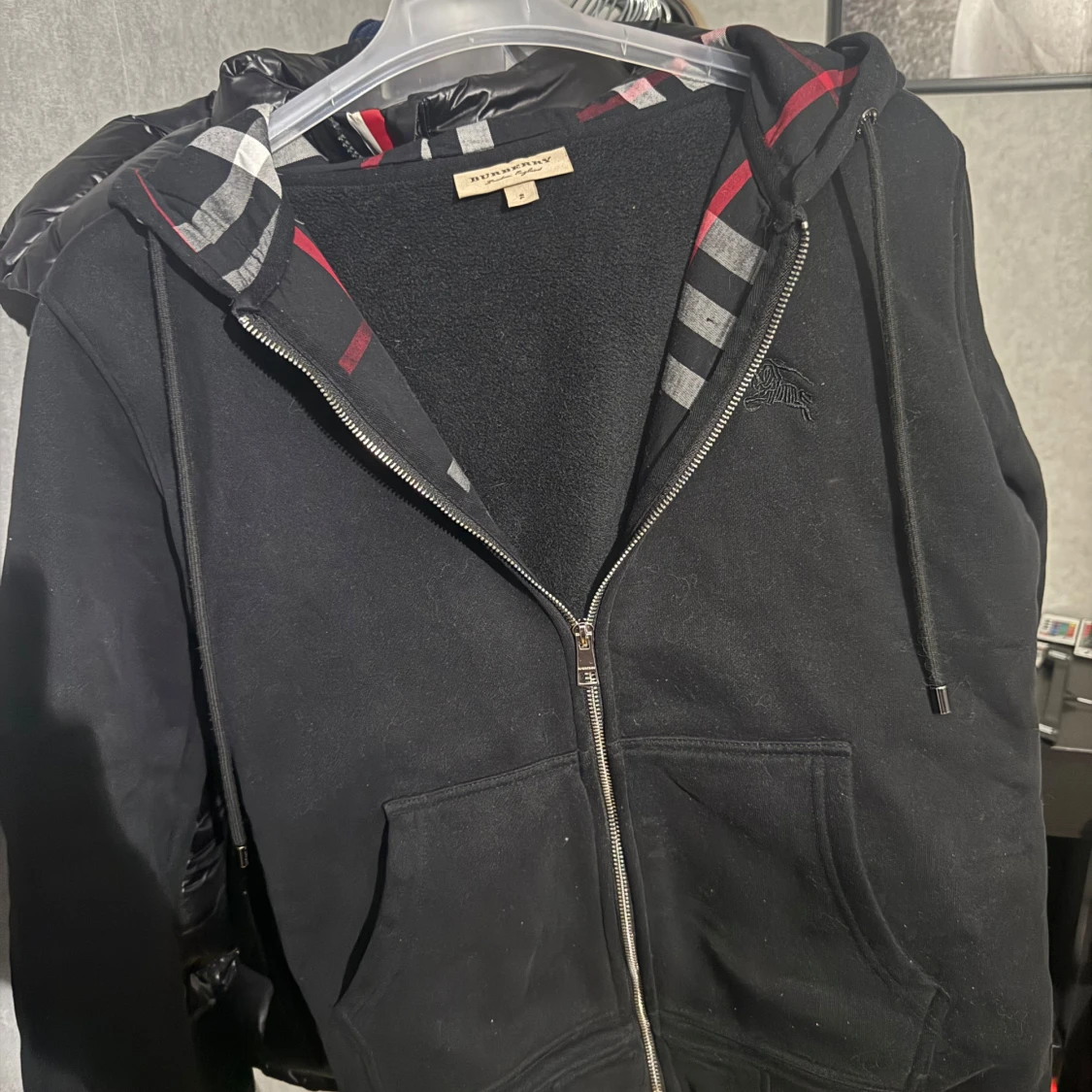 Svart Burberry hoodie med dragkedja - 1
