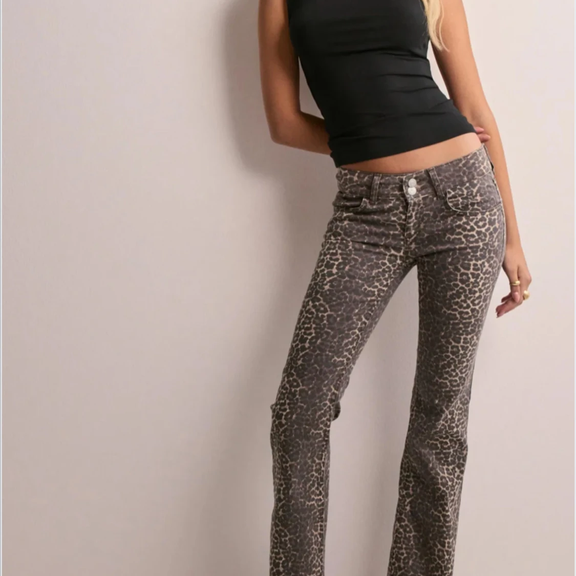 Leopardmönstrade bootcut jeans - 3