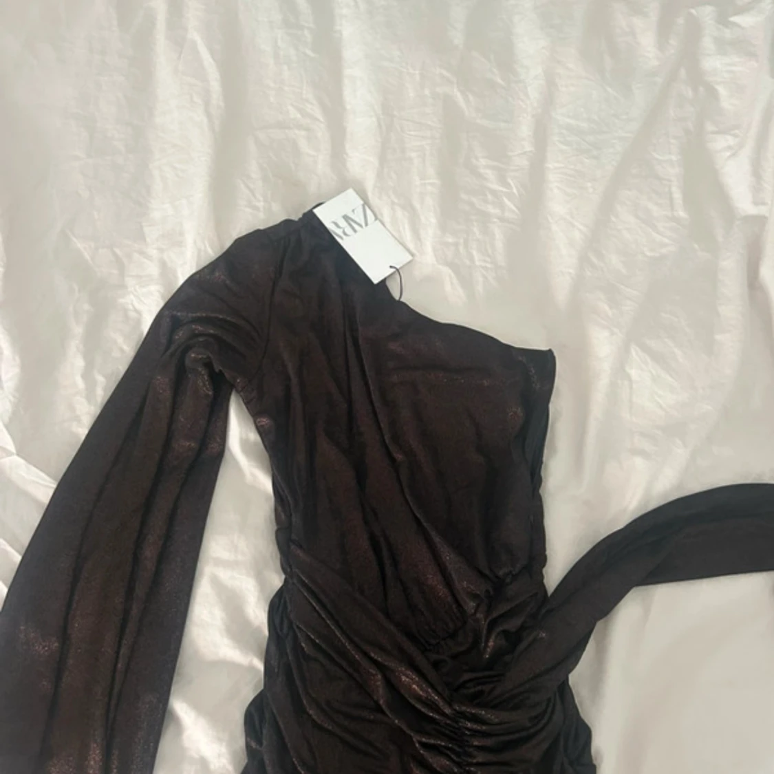 Glittrig guld från Zara - 3