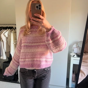 Rosa stickad tröja  - Rosa stickad tröja i fint skick 🩷