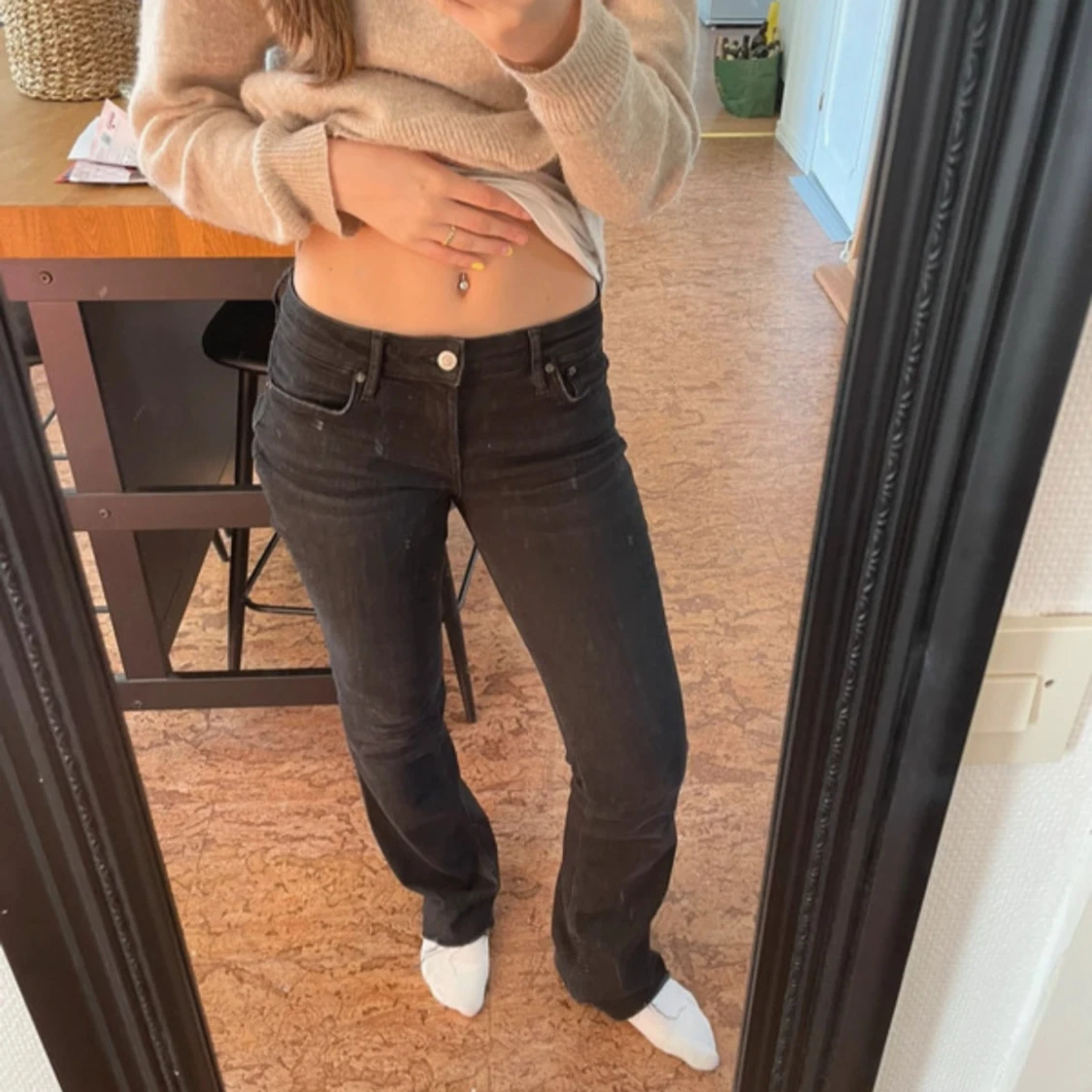 Svarta lågmidjade jeansbyxor