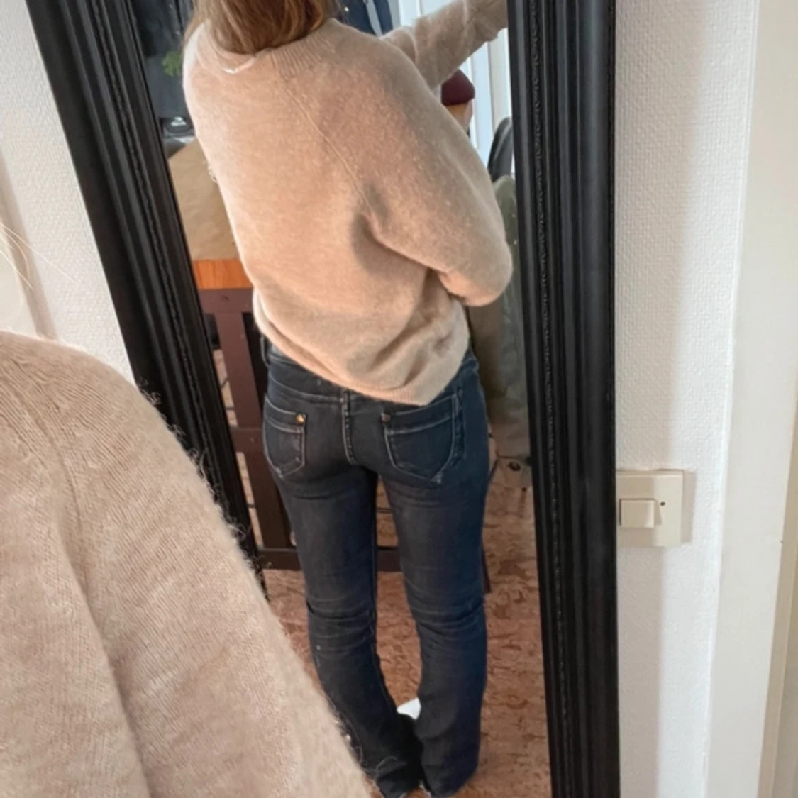 Mörkblå jeansbyxor med normal passform - 1