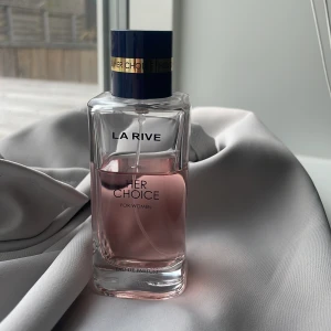 La Rive Her Choice Eau de Parfum - La rive her choice parfymen.