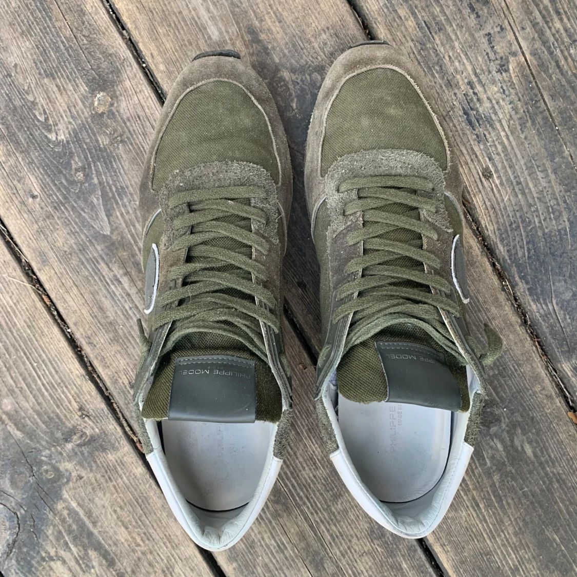 Olivgröna sneakers från Philippe Model - 1