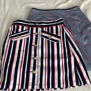 Randiga kjolar från GANT - Snygga randiga kjolfrån GANT. Perfekt att ha på sig med en svart basic! säljer båda tillsammans för mycket bra och billig pris!!!