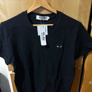 CDG t shirt - Helt ny