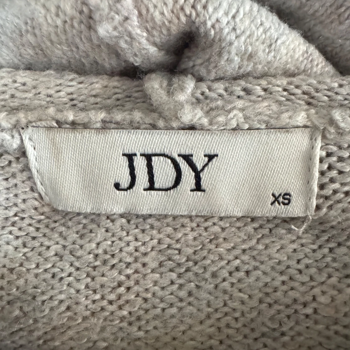 Beige stickad hoodie från JDY - 1