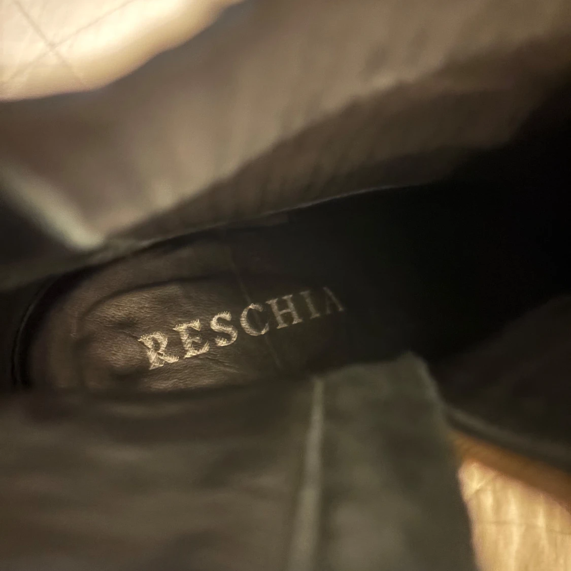 Svarta klackskor från Reschia, strl 39 - 4