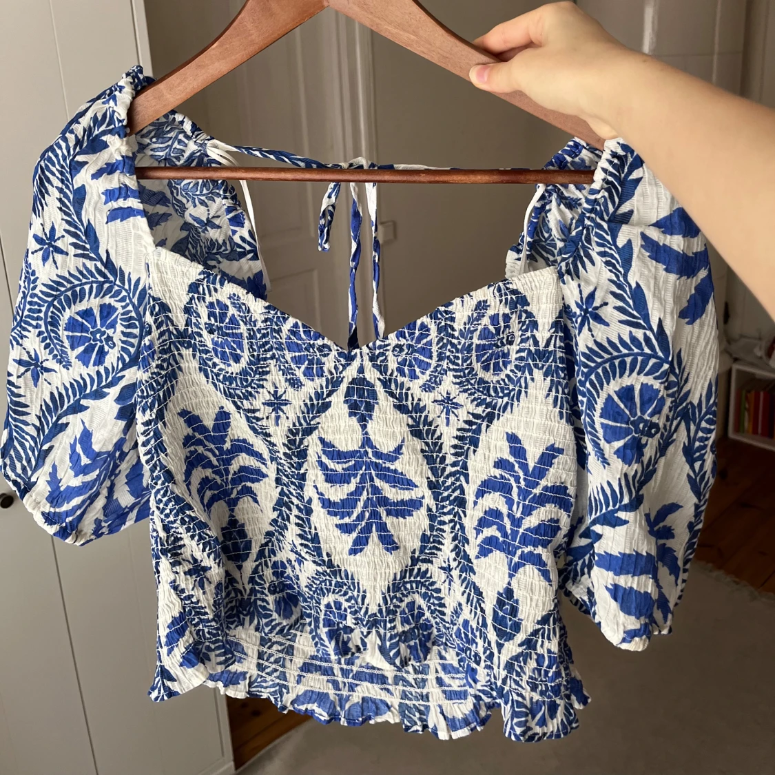 Söt topp med puffärm - 2