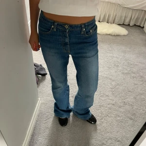 Lågmidjade jeans - Unika lågmidjade baggy vintage jeans, storlek S💖💖
