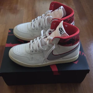 Nike jordan air ship , EU 46 - Nike Jordan air ship. Storlek EU 46. Begagnade I bra skick, se bilder 