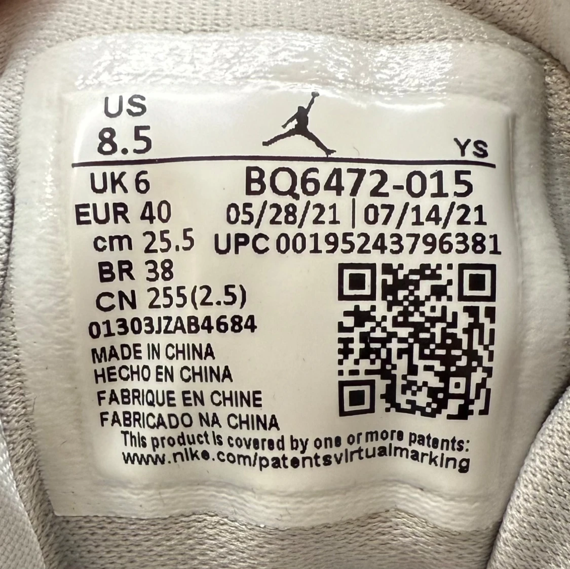 Nike Air Jordan 1 Mid i vitt och grått - 4