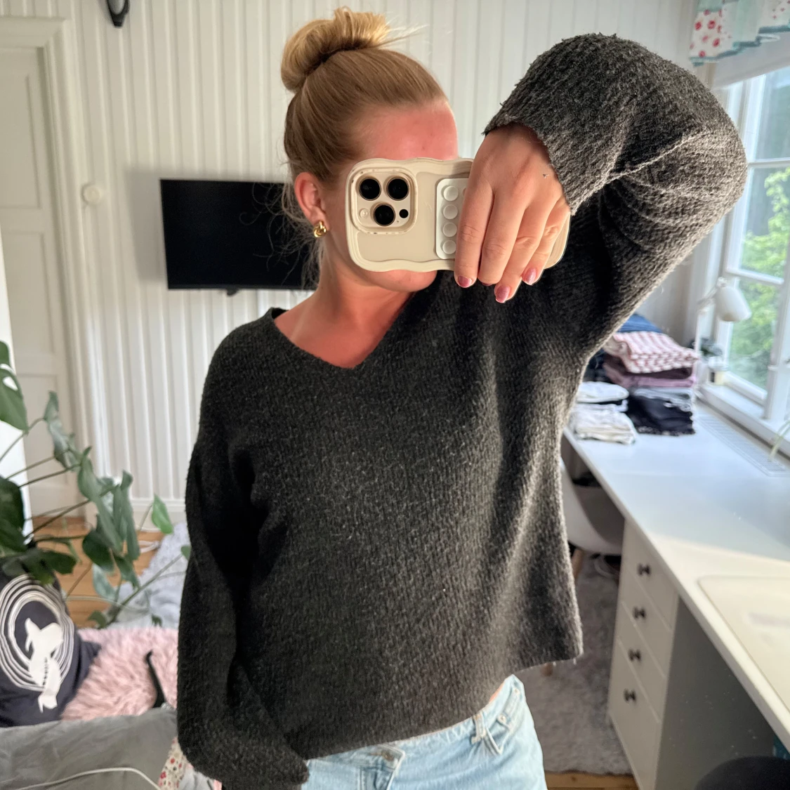 V-ringad tjocktröja