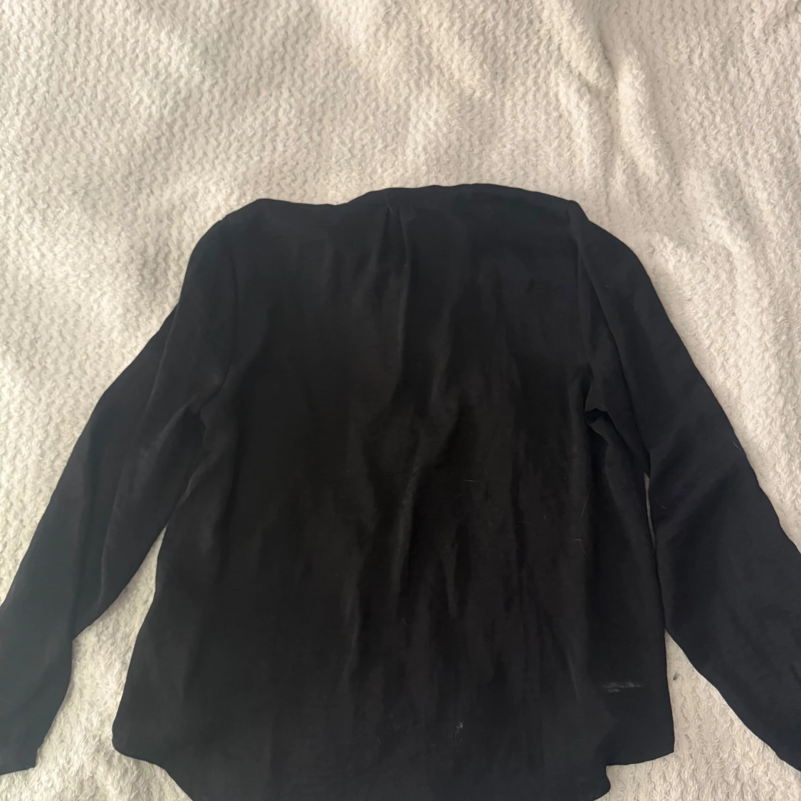 Svart skjorta med spets från Viveca N - 1