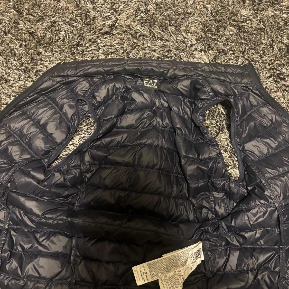 Äkta ea7 väst  - 1