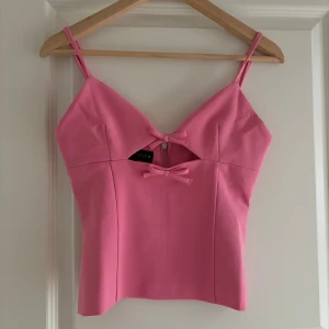 Rosa Zara Topp - Jättesöt rosa topp från zara🩷
