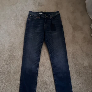 Gant jeans - Säljer min killes helt nya Gant jeans, endast testade en gång! Ny pris 1600kr, kan diskutera pris vid snabb affär 
