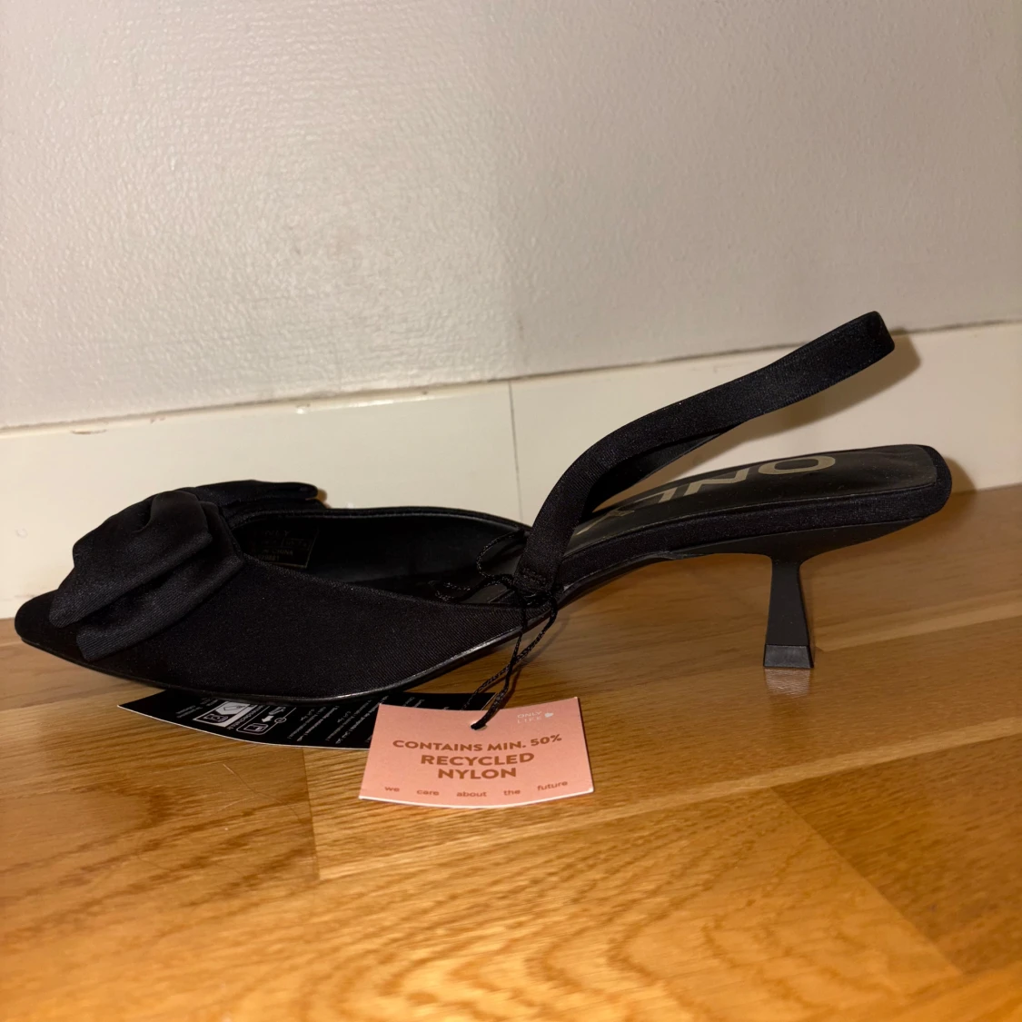 Klacksko med rosett  - 1