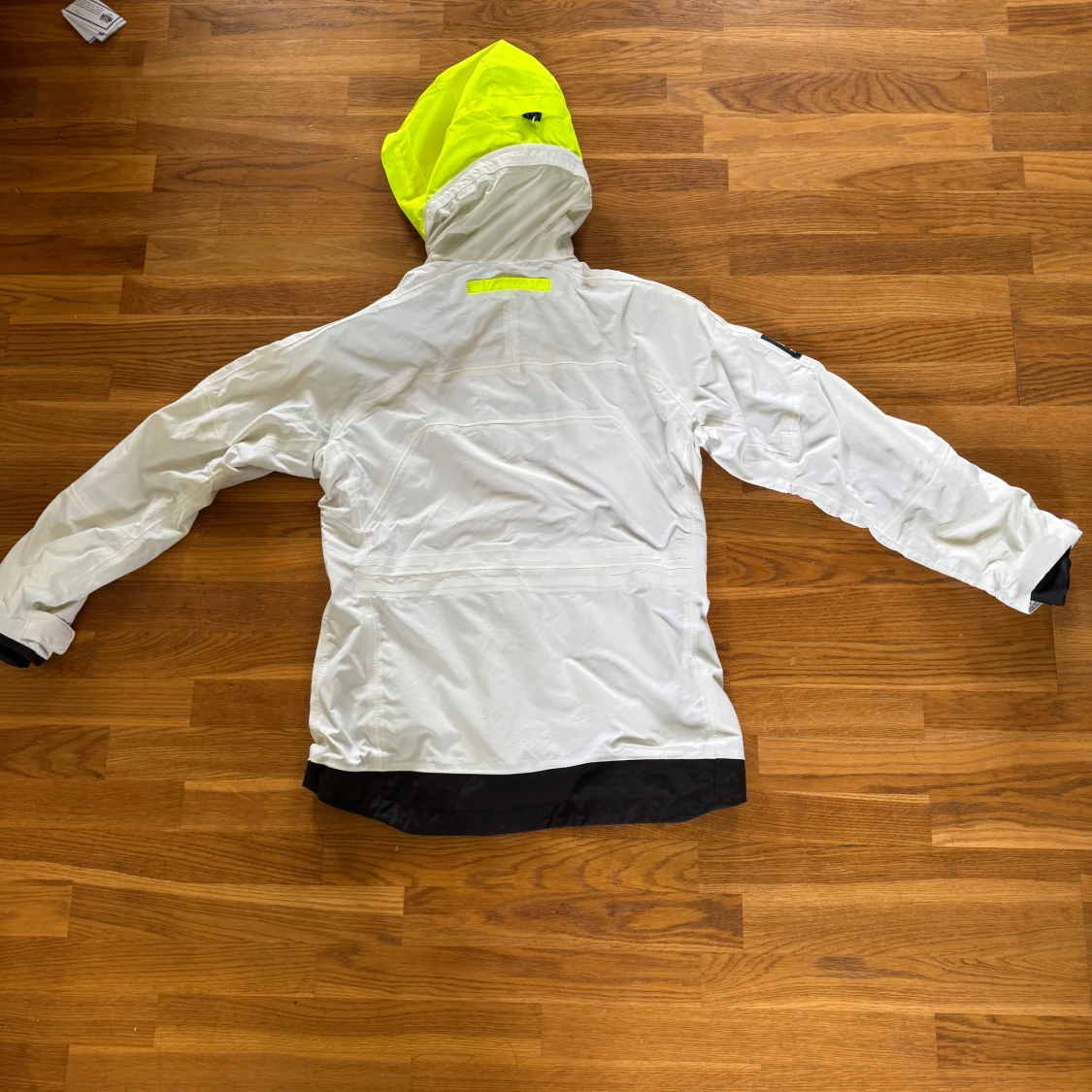 Vit Helly Hansen jacka - 3